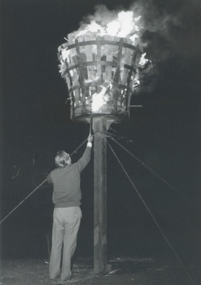 Lighting Gringley Beacon - fire over England